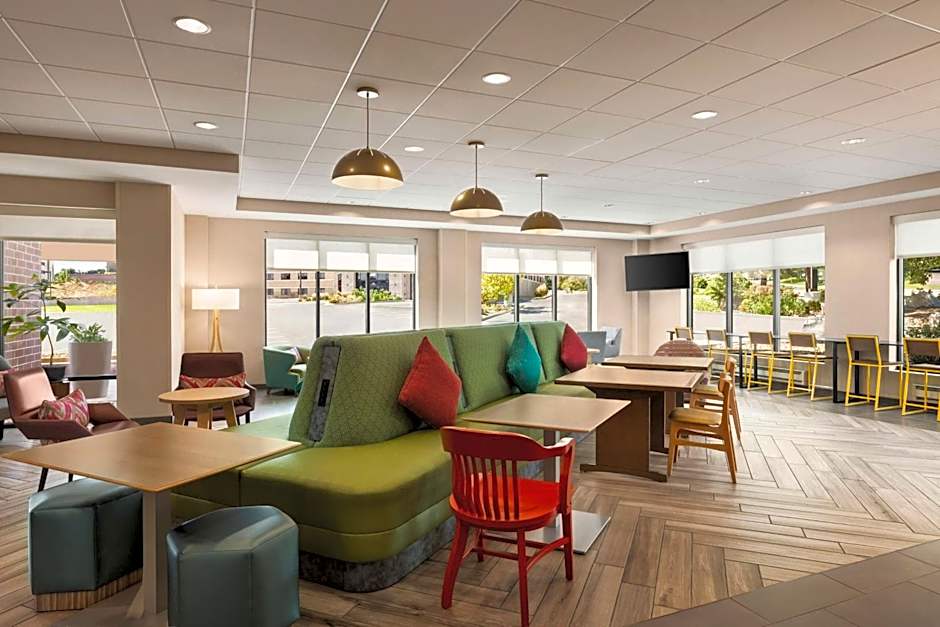 Home2 Suites By Hilton Denver West / Federal Center