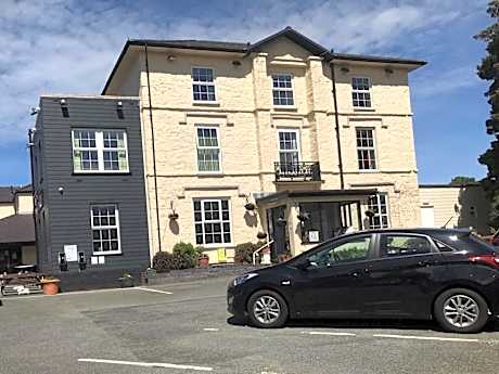 Padarn Hotel