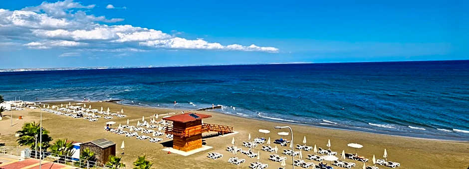 The Ciao Stelio Deluxe Hotel (Adults Only)