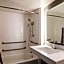 La Quinta Inn & Suites by Wyndham Cincinnati Sharonville