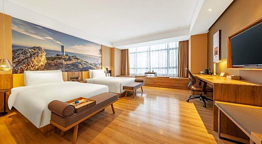 Atour Hotel Maoming High-speed Railway Station People Square