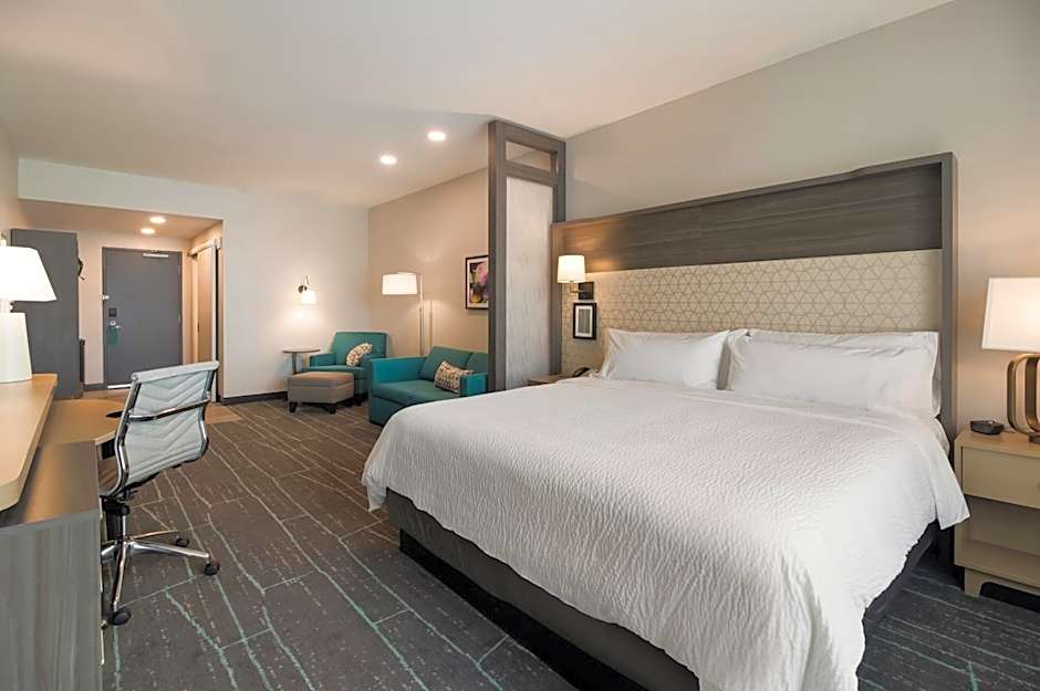Photo 1 of 9 of Premium 1 King Bed