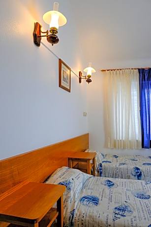 Twin Room with Private Bathroom