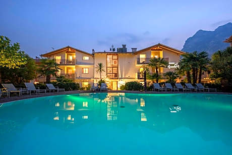 4 Limoni Apartment Resort