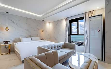 H. Moment Hotel Songjeong