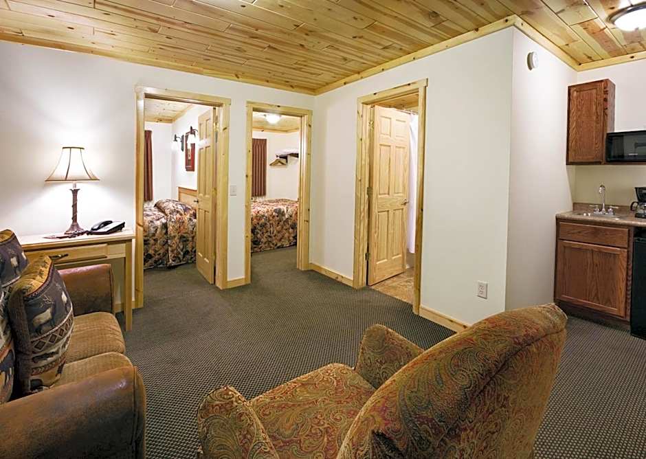 Rock Crest Lodge & Cabins