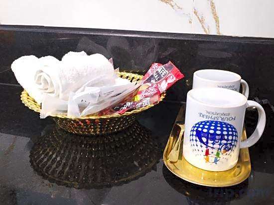 FourSphere staycation