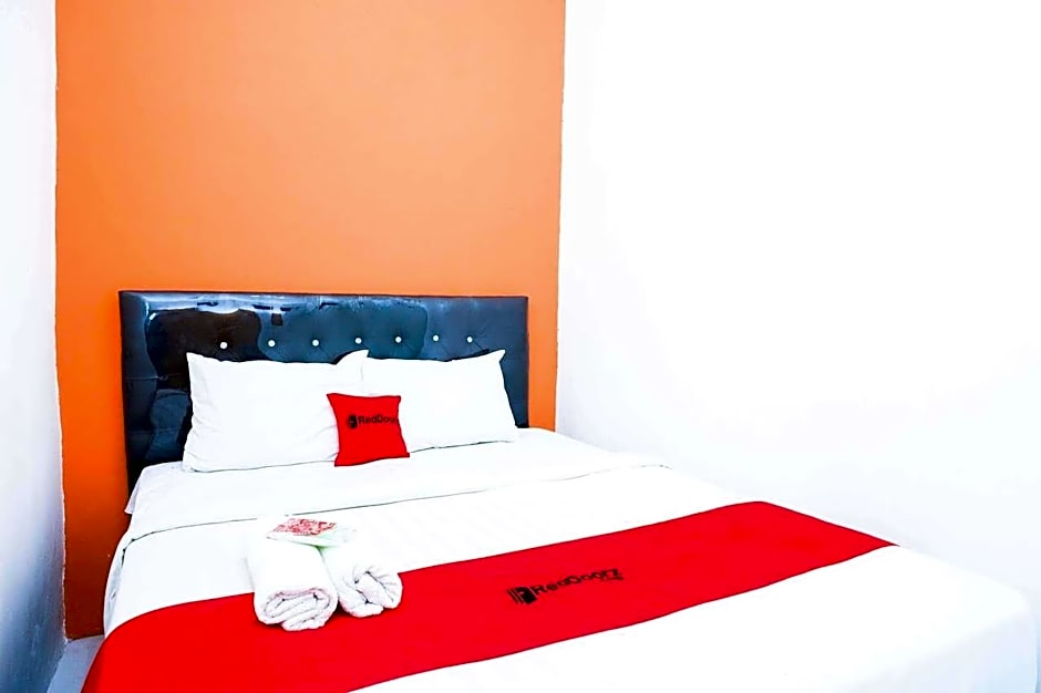 RedDoorz @ Kawasan Industri Candi Semarang