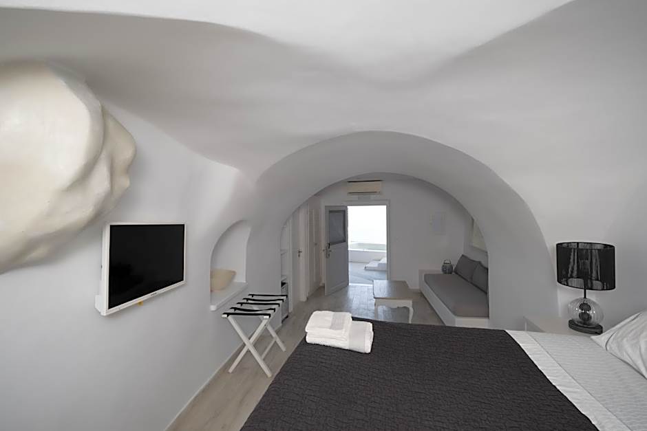 Anemos Cave Suites