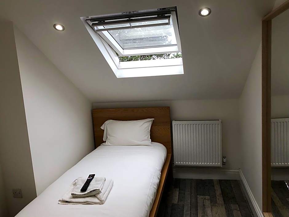 The Broadway Hotel - London Heathrow