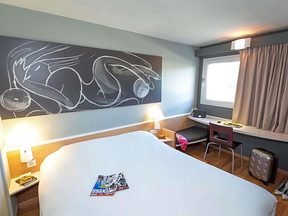 Photo 1 of 16 of Standard 1 Double Bed