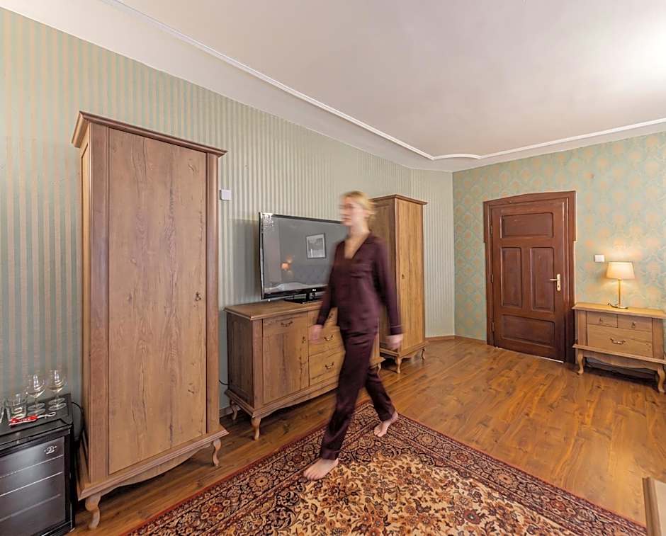 Hotel Salamander - Garni