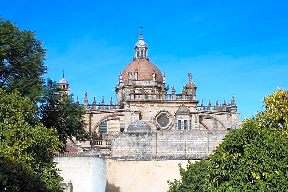 Hotel Carlos V Jerez by Vivere Stays