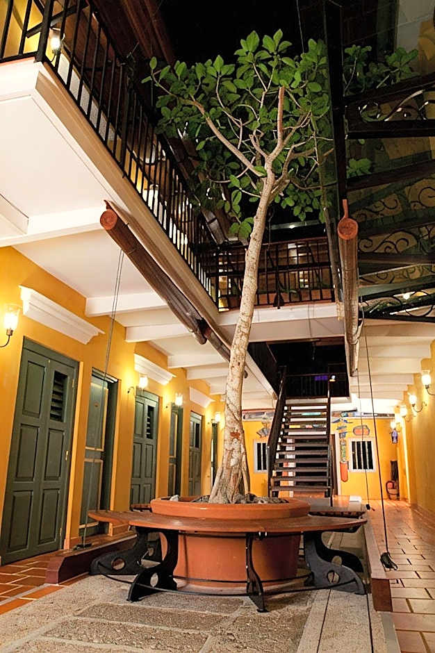 Nam Keng Hotel