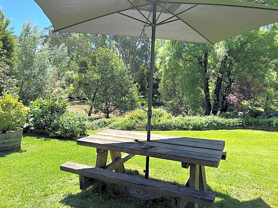 Riverbank Park MOTEL