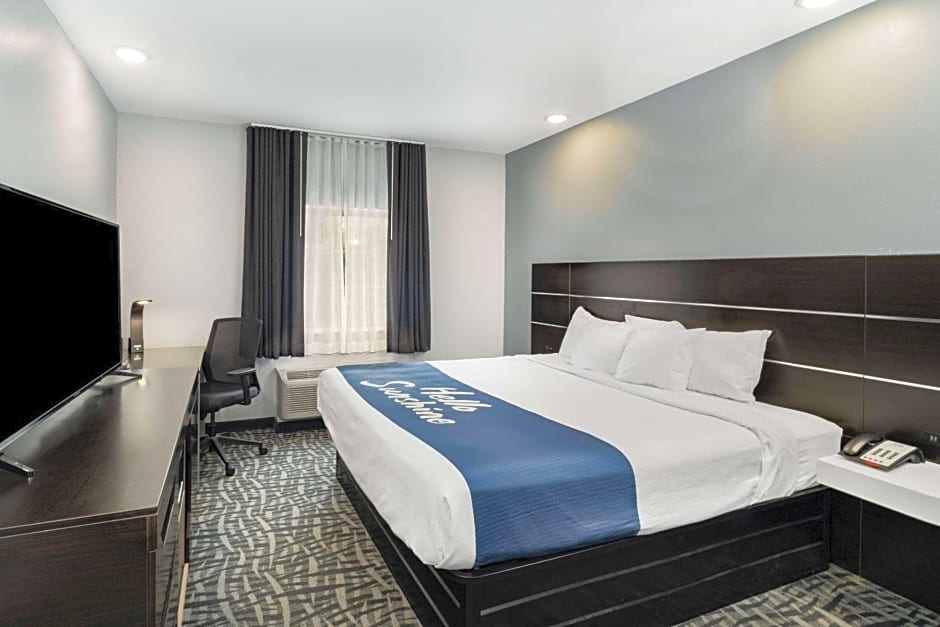 Days Inn & Suites by Wyndham Horn Lake/Memphis Graceland