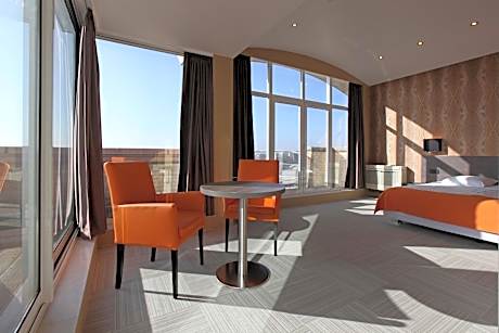 Penthouse Suite
