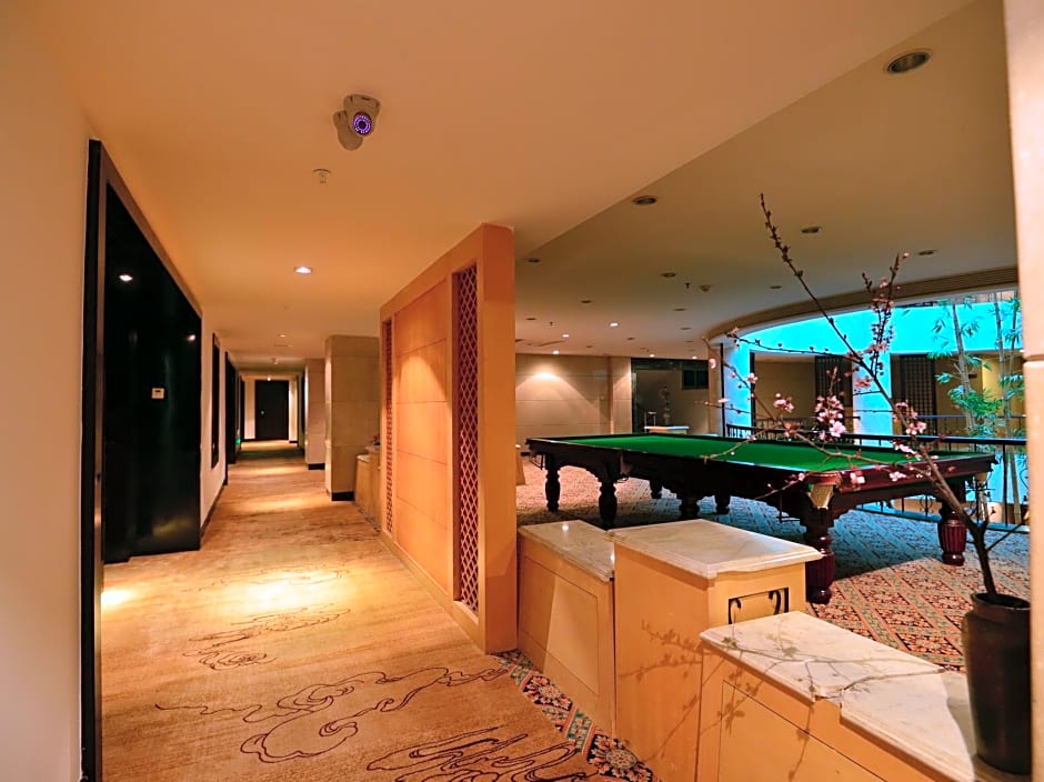 Baodao Exhibition Center Hotel