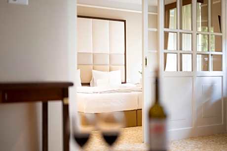 Suite with Garden View