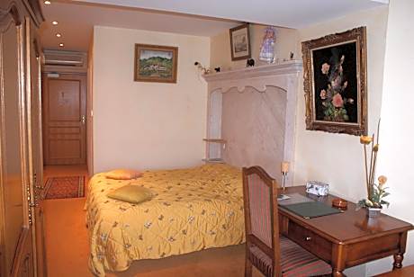 Suite with Garden