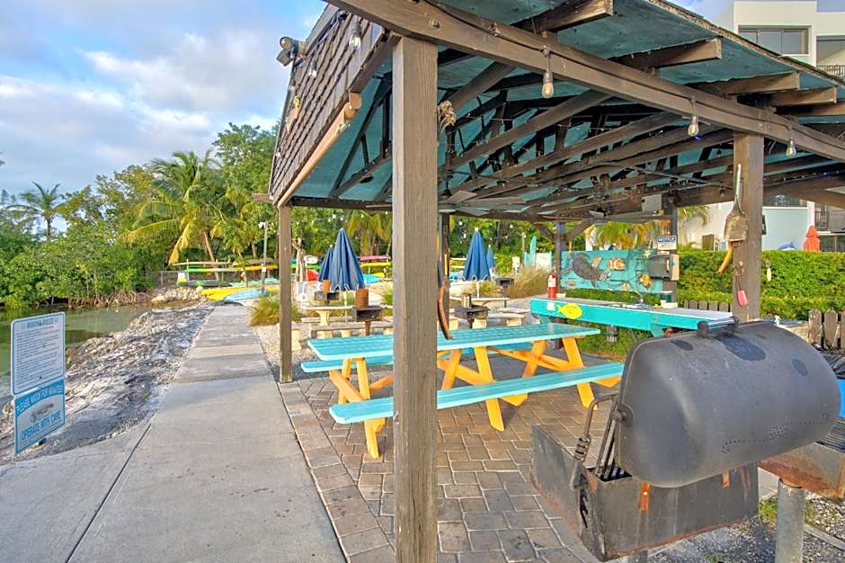 2BR in Key largo w pool and sunset views