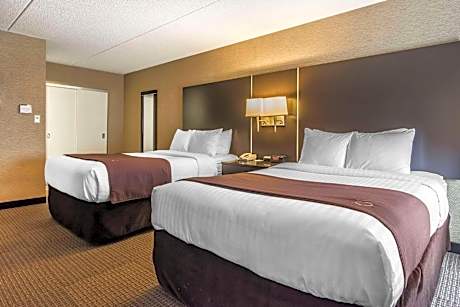 Queen Suite with Two Queen Beds - Non-Smoking
