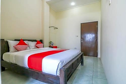 OYO 1054 Bayak Bali Hotel