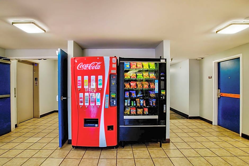 Motel 6-Hesperia, CA - West Main Street I-15