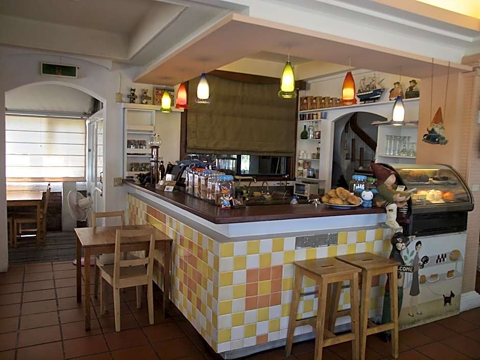 Oia Cafe B&B