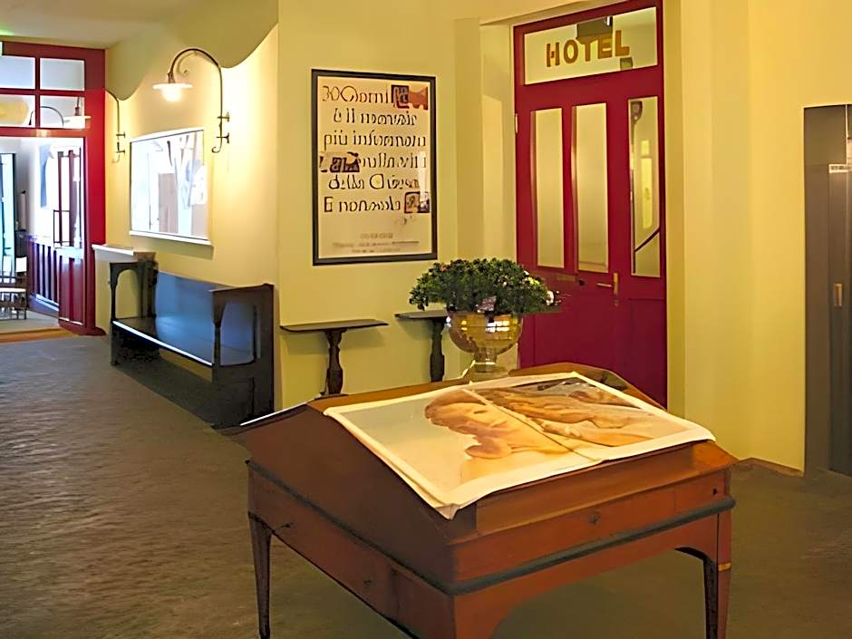 Hotel Orphee - Großes Haus