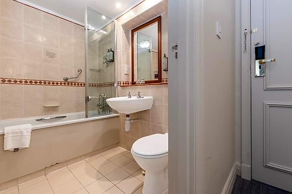 Winchester Wessex Hotel by Sunday