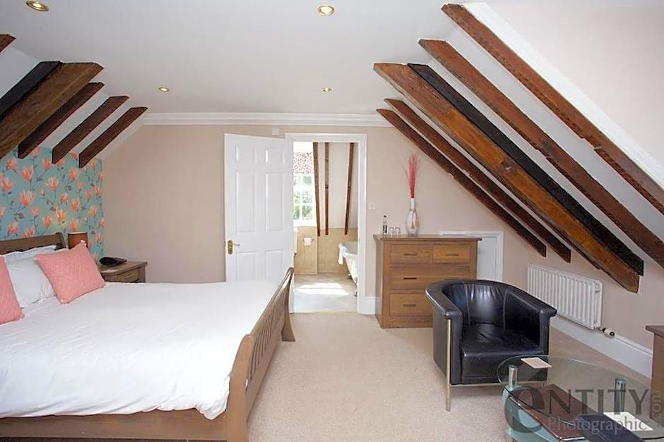 Woodlands Lodge Hotel