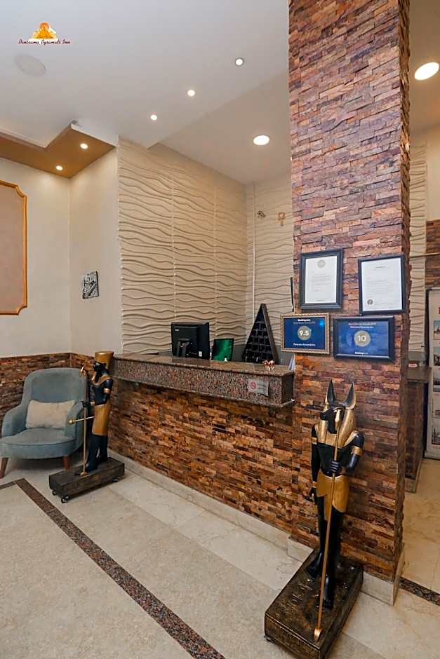 Panorama Pyramids Inn