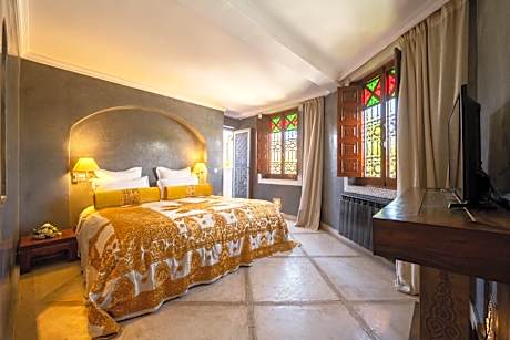 One-Bedroom Apartment with Terrace