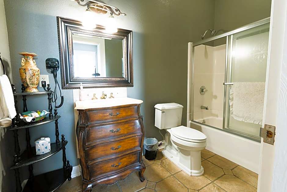 Oak Park Inn