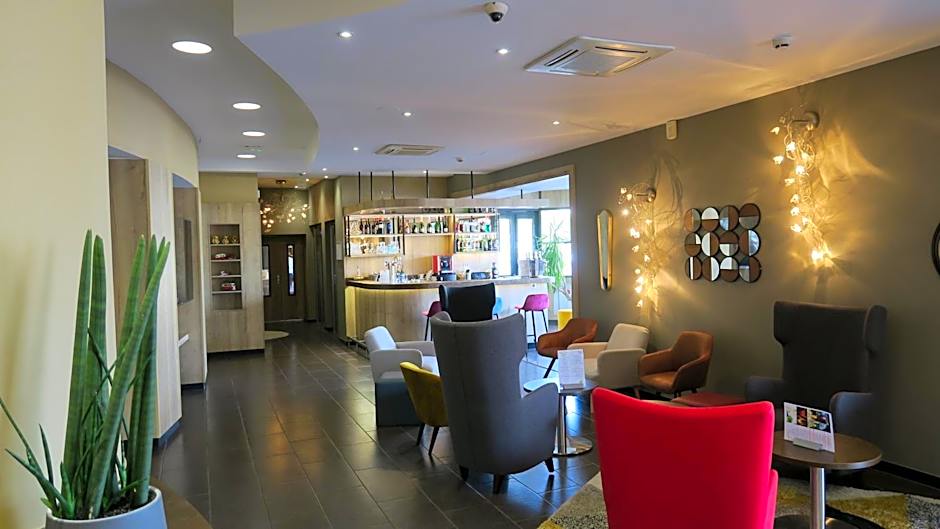 Kyriad Limoges Centre Gare - Atrium