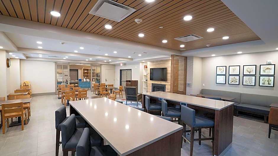 Country Inn & Suites by Radisson, State College (Penn State Area), PA