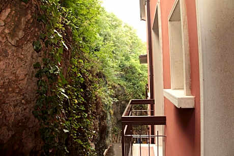 Budget Double Room with Rock Wall view