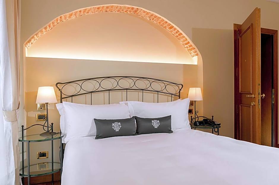 Grand Hotel Villa Torretta, Curio collection by Hilton