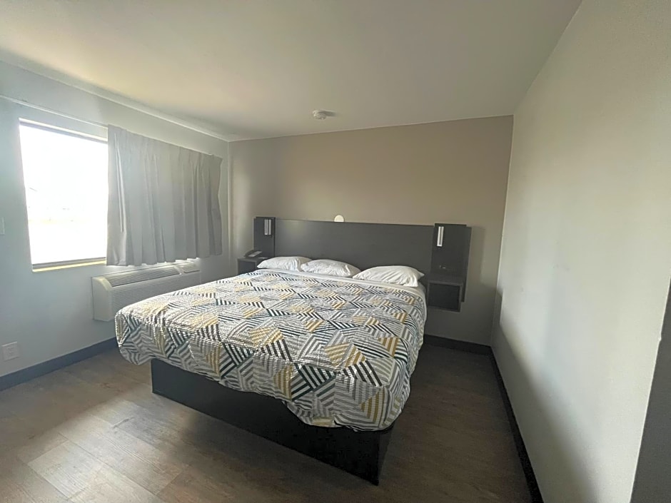 Motel 6-Wichita, KS - AIRPORT