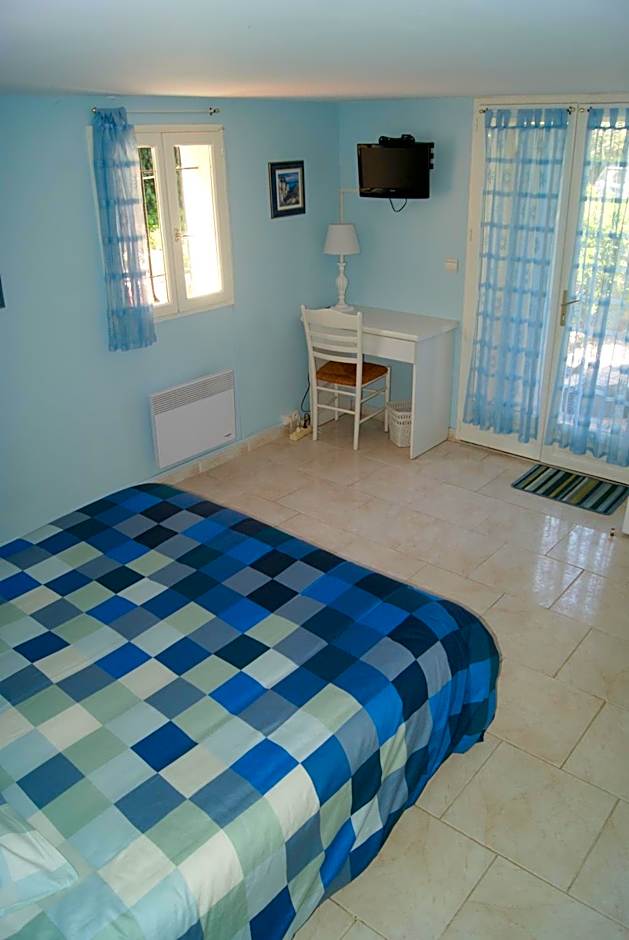 Chambres d'Hôtes Le Mas du Bijou Bleu
