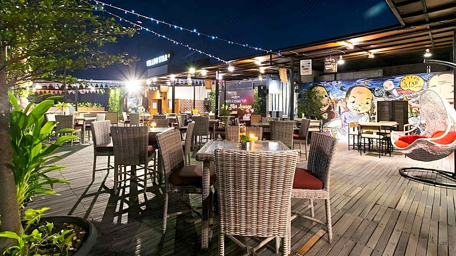 Yellow Star Ambarukmo Hotel