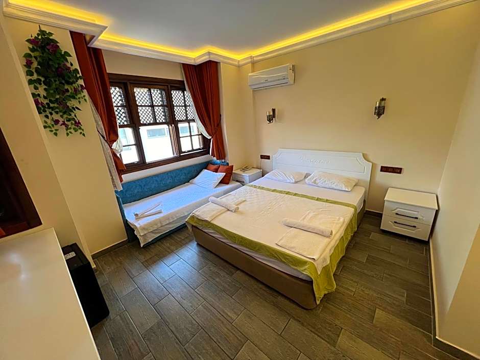 Photo 1 of 4 of Triple Room