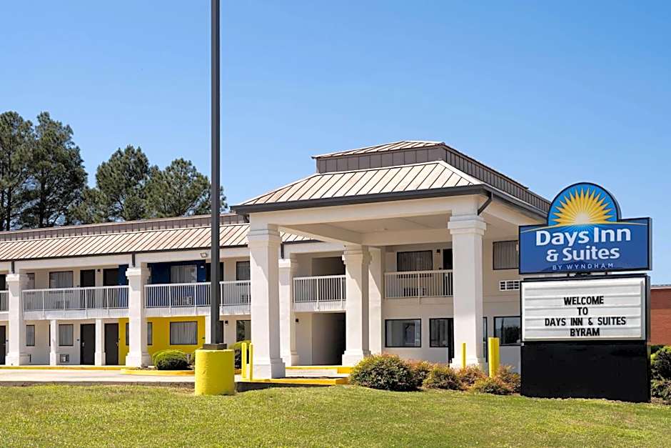 Days Inn & Suites by Wyndham Byram