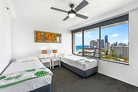 Deluxe Two Bedroom Ocean View Apartment