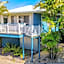 Boyne Island Motel and Villas