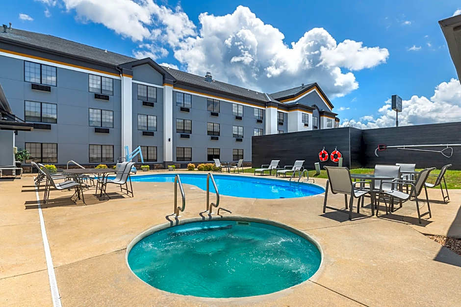 Best Western Prime Inn & Suites