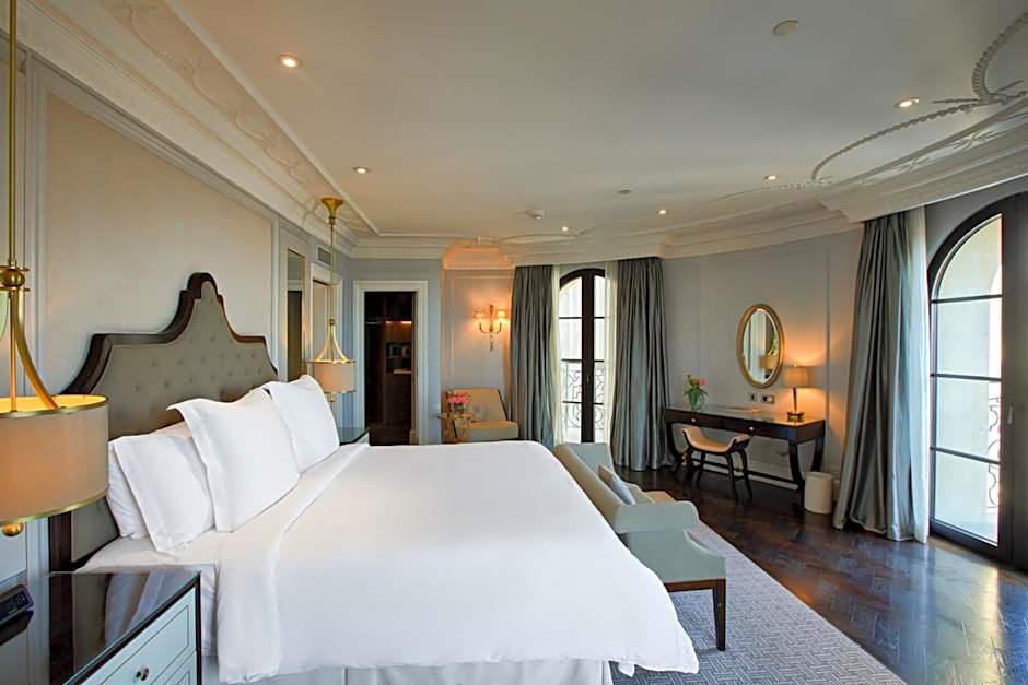 Four Seasons Hotel Baku