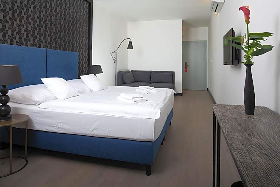Photo 1 of 1 of Triple Room - without Elevator
