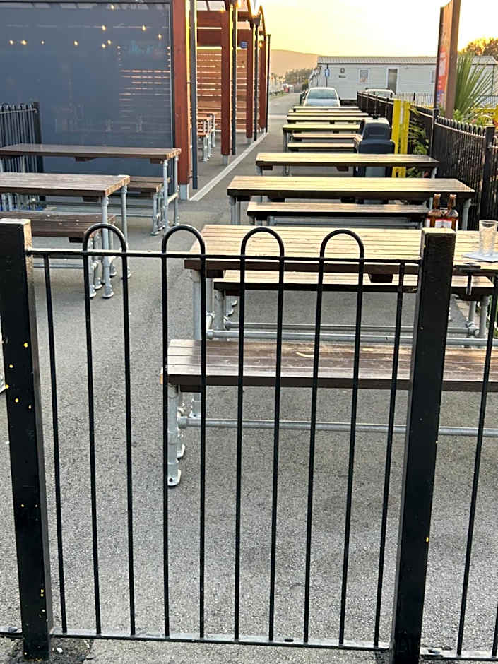 Christines caravan J28